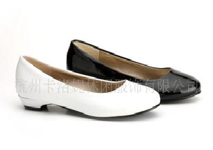 203    小方跟 亮面黑白兩色 舒適 時裝鞋批發・進口・工廠・代買・代購