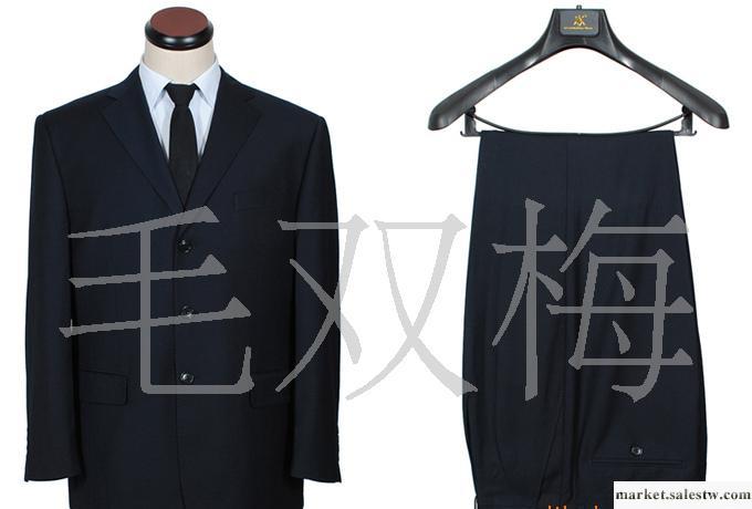 廠家直銷男士西服套裝，做工精致款式多樣發貨及時_1工廠,批發,進口,代購