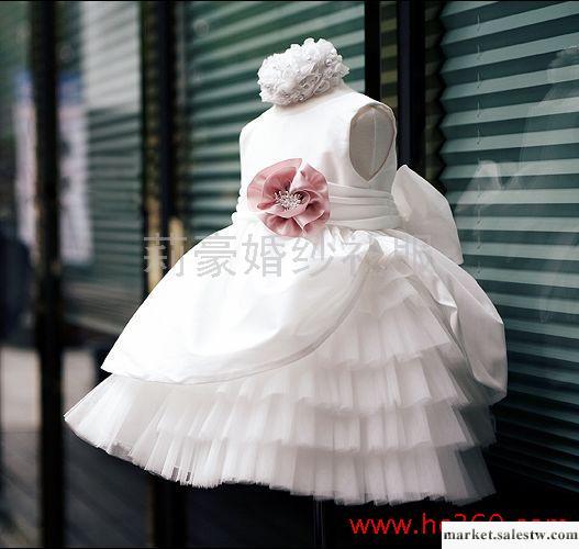 供應婚紗，婚紗禮服工廠,批發,進口,代購