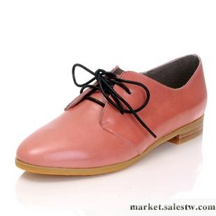 供應2012春季新款女鞋英倫風復古平跟單鞋歐美尖頭平底鞋正品1M078TXF工廠,批發,進口,代購