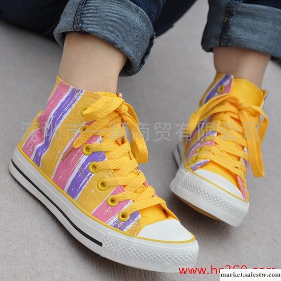 2012高幫女款帆布鞋 涂鴉女鞋手繪鞋 韓版休閑鞋學生鞋球鞋工廠,批發,進口,代購