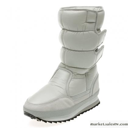 供應韓都衣舍女鞋秋冬新品魔術貼純色中筒女式雪地靴工廠,批發,進口,代購