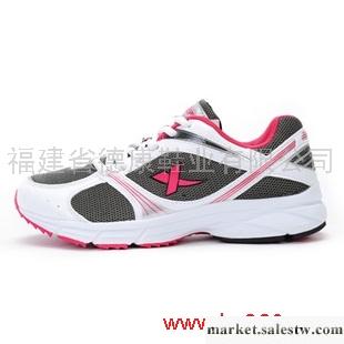 供應特步 網面輕便透氣運動跑鞋 女鞋 989318110100工廠,批發,進口,代購