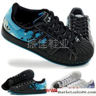 供應2011新款正品 阿迪情侶板鞋 三葉草鞋男鞋女鞋 日常休閑鞋男款工廠,批發,進口,代購