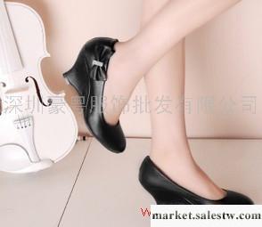 供應單鞋時尚女鞋 時尚休閑淑中跟女款 蝴蝶結飾 坡跟單鞋061工廠,批發,進口,代購