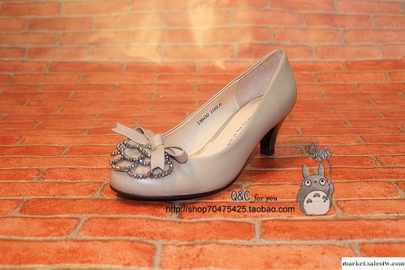 他她2012秋季新款羊皮單鞋蝴蝶結花朵圓頭高跟水鉆時尚女鞋Y3043D工廠,批發,進口,代購