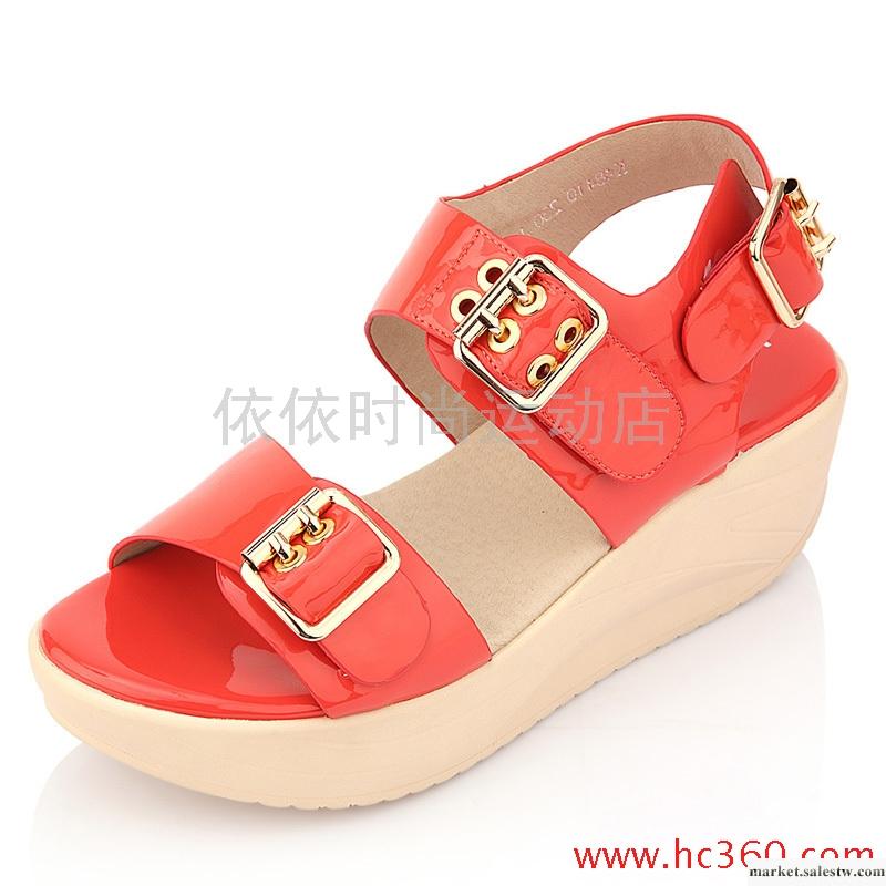 五金色牛漆皮帶扣一字厚底涼鞋 松糕鞋休閑沙灘鞋 真皮女鞋2012夏工廠,批發,進口,代購