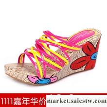 限量 夏季新款 時尚撞色交叉細帶色拼接防水臺大印花坡跟拖鞋女鞋工廠,批發,進口,代購