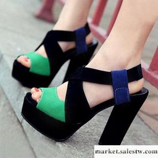 供應羿萱2012夏新款女鞋 歐美防水臺魚嘴高跟鞋 撞色真皮羅馬涼鞋工廠,批發,進口,代購