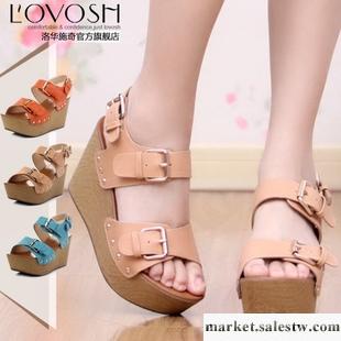 供應2012夏季新款搭扣女鞋 高跟魚嘴羅馬涼鞋鉚釘厚底坡跟松糕涼鞋女工廠,批發,進口,代購