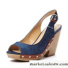 供應Daphne/達芙妮復古布鉚釘木質感坡跟涼鞋 女鞋1130114工廠,批發,進口,代購