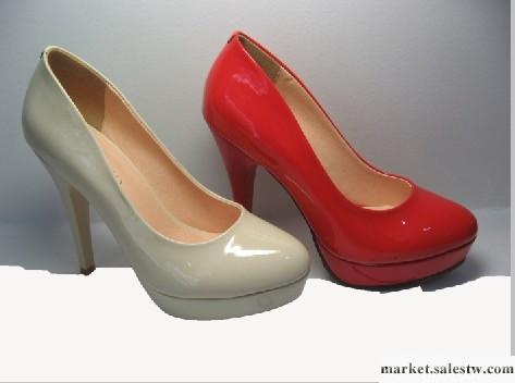 供應2013日韓時尚2088女鞋高跟漆皮女式單鞋工廠,批發,進口,代購