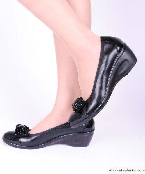 供應7031特大號女鞋牛皮鞋單鞋大碼工廠,批發,進口,代購