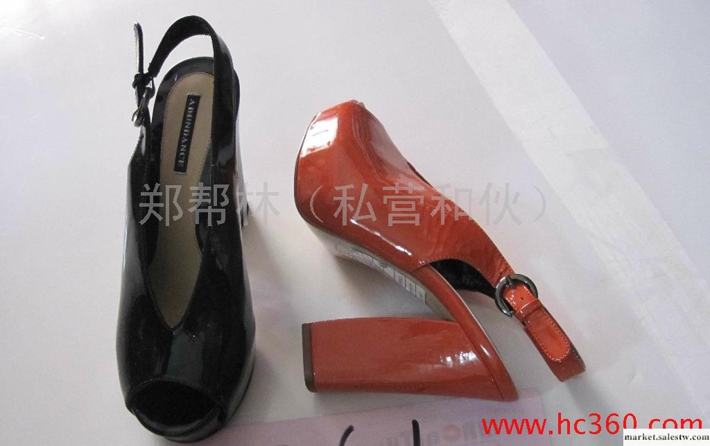 供應2012新款，真皮，噴漆高跟牛漆皮涼鞋女鞋ZN000148工廠,批發,進口,代購