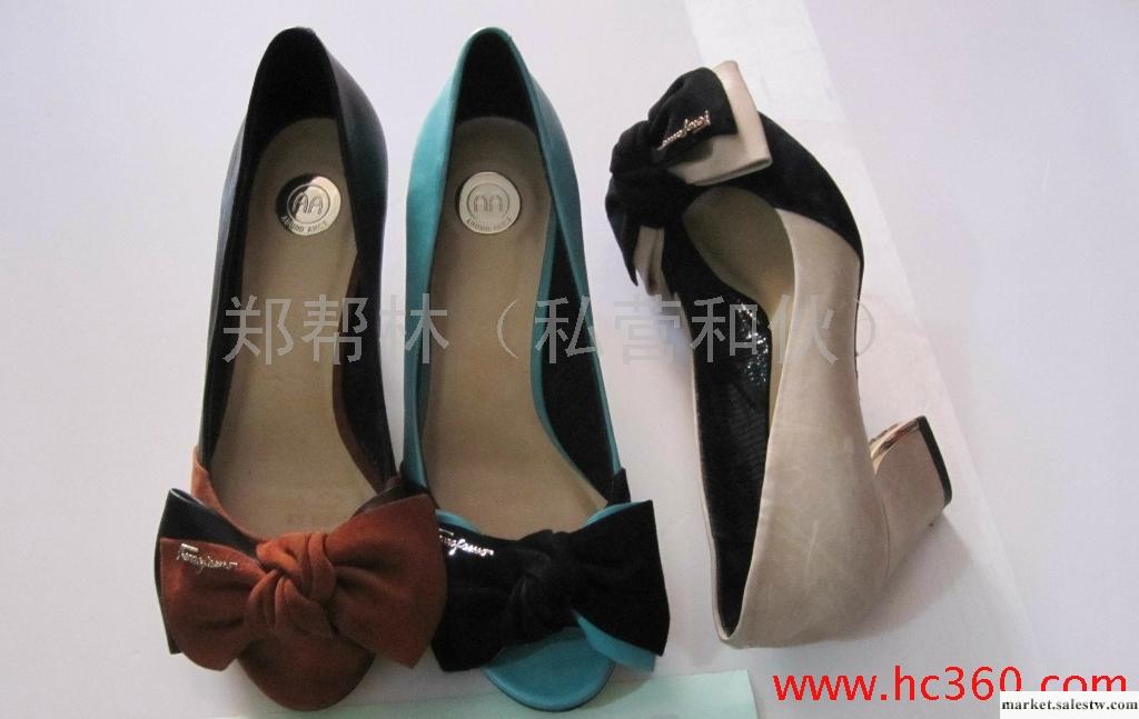 供應2013時尚新款，真皮，噴漆中跟，蝴蝶結牛漆皮單鞋女鞋ZN000147工廠,批發,進口,代購