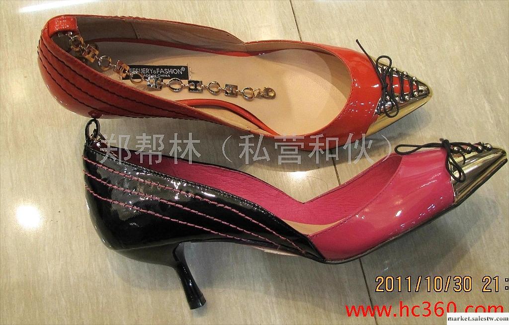 供應2012時尚新款，真皮，中跟牛漆皮單鞋女鞋ZN000059工廠,批發,進口,代購