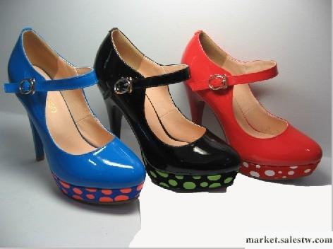 供應2013日韓時尚高跟防水臺漆皮單式女鞋工廠,批發,進口,代購