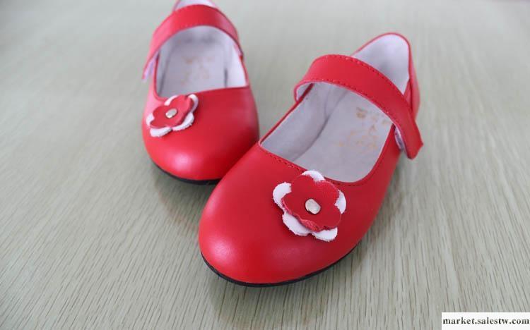 供應可樂豚2012秋款韓版女童紅色小花公主單鞋823工廠,批發,進口,代購