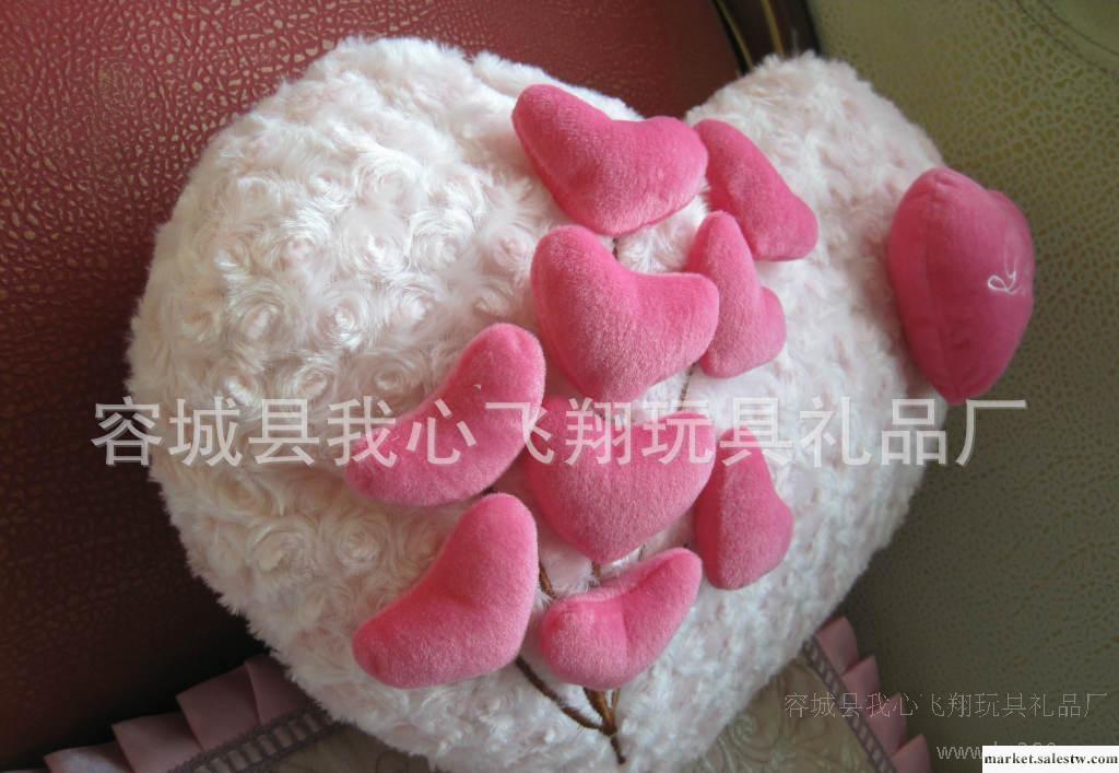 猴子飛品牌毛絨玩具 多心靠墊 抱枕 桃心坐墊 家居用品工廠,批發,進口,代購