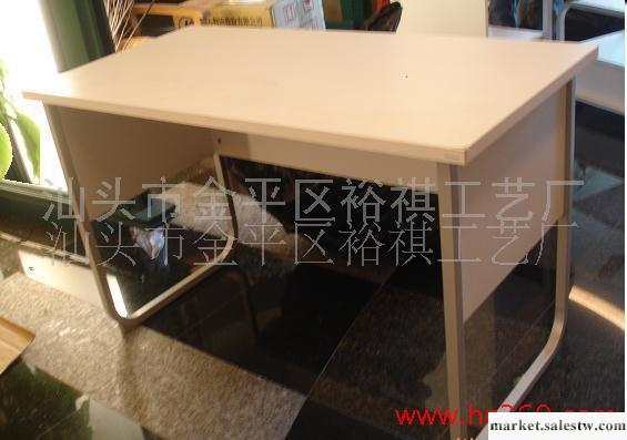 供應時尚家具用品,方便時尚,實木等擺設木制家具--書桌工廠,批發,進口,代購