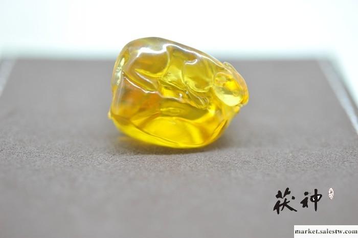 供應茯神GDD12063002多米尼加琥珀雕件工廠,批發,進口,代購