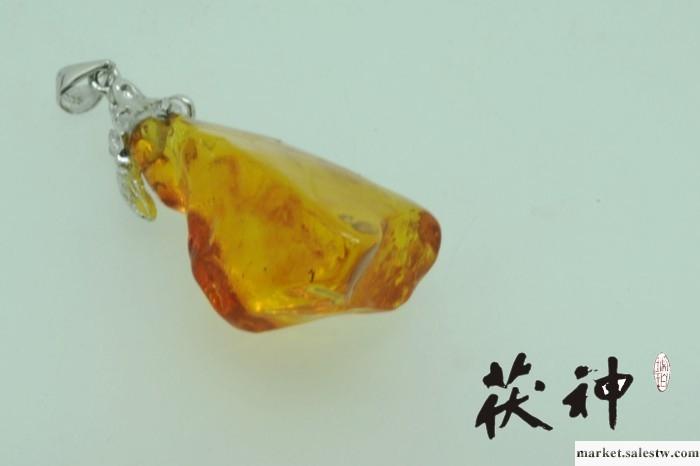 供應茯神多米尼加天然琥珀吊墜工廠,批發,進口,代購