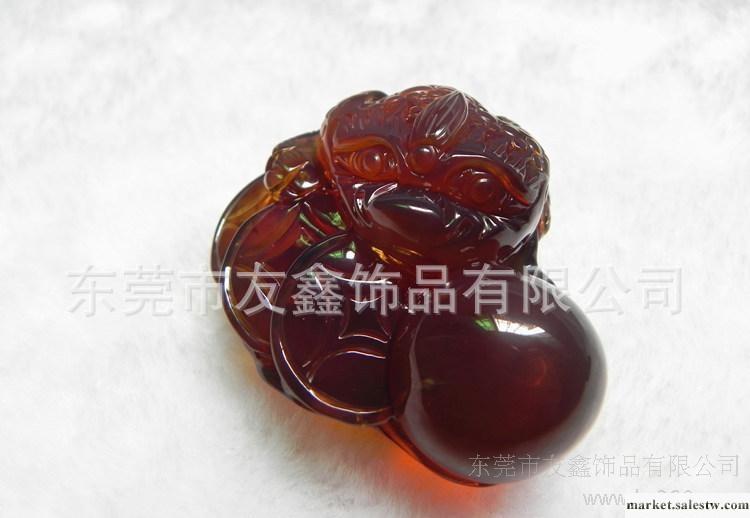 批發天然緬甸琥珀，各種動物，吉祥物雕刻手把件，吊墜飾品工廠,批發,進口,代購