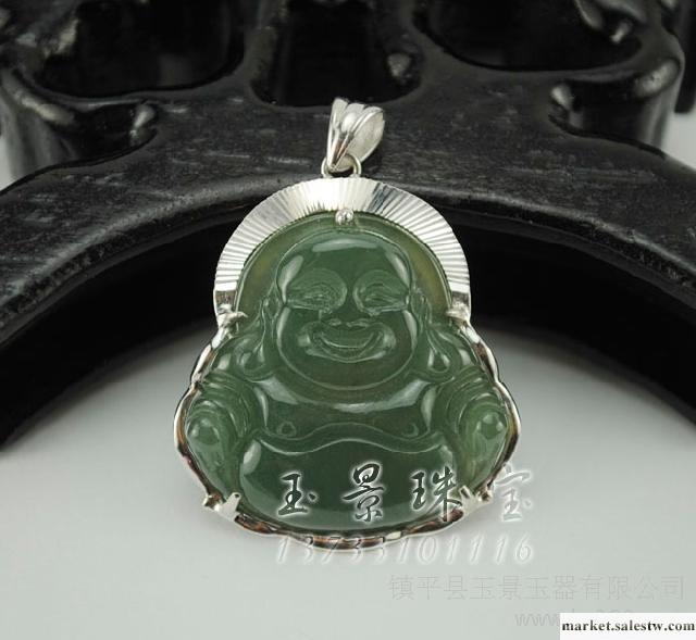 佩戴翡翠的好處之一：有益健康戴玉有益于健康，有其客觀依據。明代偉大的醫學家李珍在其傳世之作《本草綱目》中記載，玉石具有“除中熱、解煩悶、潤心肺、助聲喉、滋毛發、養五臟、疏血脈、明耳目&he工廠,批發,進口,代購