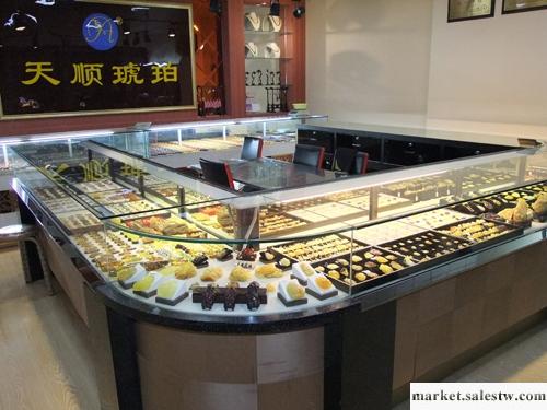 供應天然琥珀批發/天然琥珀飾品批發/天然琥珀飾品/13804236049工廠,批發,進口,代購