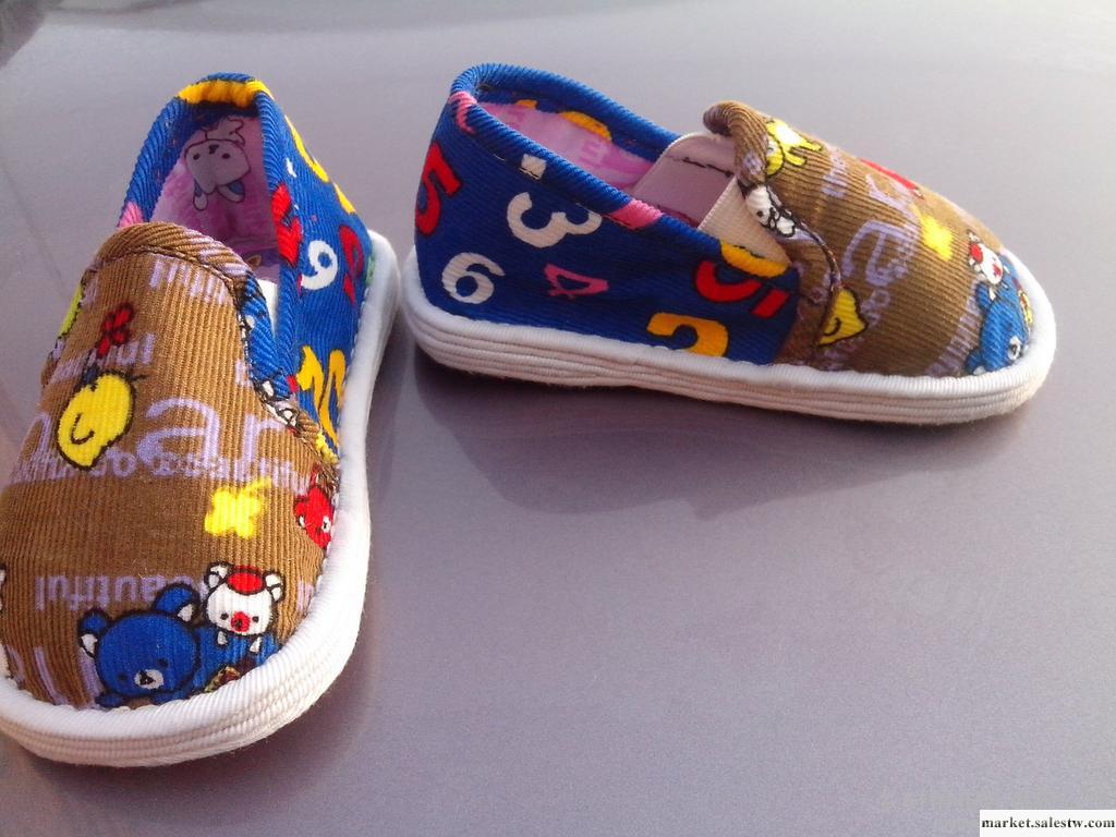 供應老媽咪2013春季新款兒童純手工布鞋工廠,批發,進口,代購